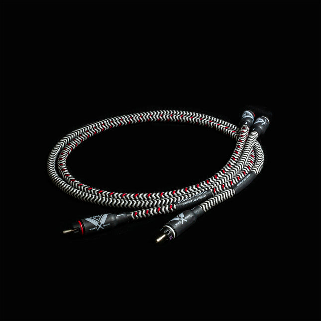 Black & White Starquad Single End (RCA)